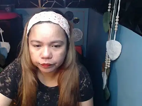 ambersmile online show from 10-17-25, 08:44