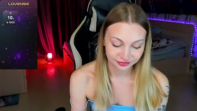 BiMolly online show from 09-17-25, 02:19