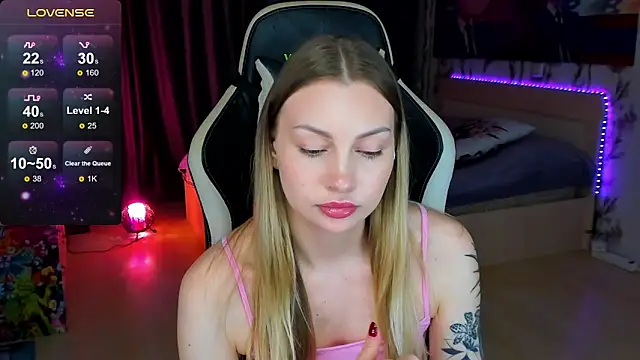 BiMolly online show from 11-19-25, 06:30