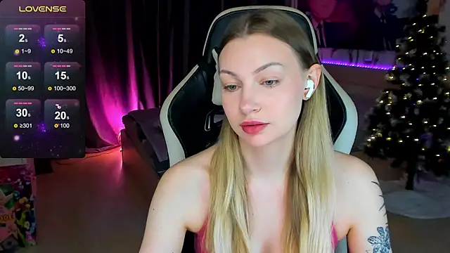 BiMolly online show from 12-20-25, 07:21