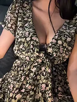 Cute crystal online show from 02-04-25, 08:24