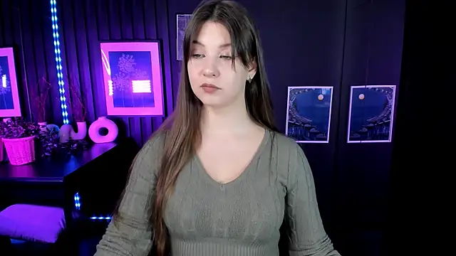 ElizaMild online show from 12-04-25, 01:20