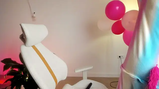 Snapshot of Pokemeboy chatting on 02-28-25, 05:15 Pokemeboy online show from 02-28-25, 05:15