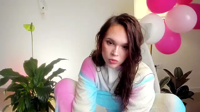 Snapshot of Pokemeboy chatting on 03-05-25, 03:51 Pokemeboy online show from 03-05-25, 03:51