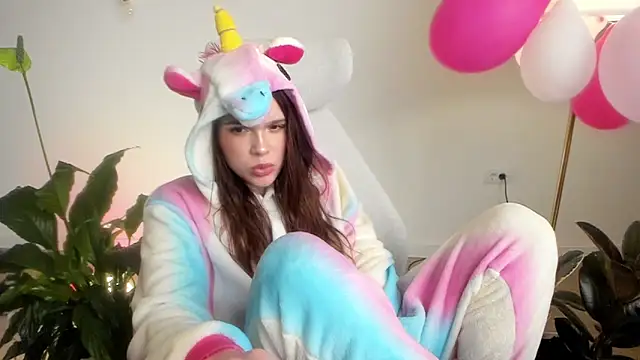 Snapshot of Pokemeboy chatting on 03-15-25, 08:32 Pokemeboy online show from 03-15-25, 08:32