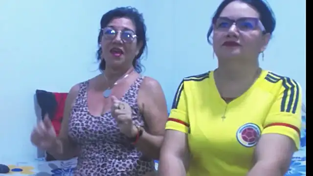 Snapshot of sexycristina_2 chatting on 06-23-26, 03:10 sexycristina 2 online show from 06-23-26, 03:10