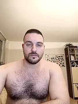 Snapshot of PowerToes chatting on 12-18-25, 10:05 PowerToes online show from 12-18-25, 10:05