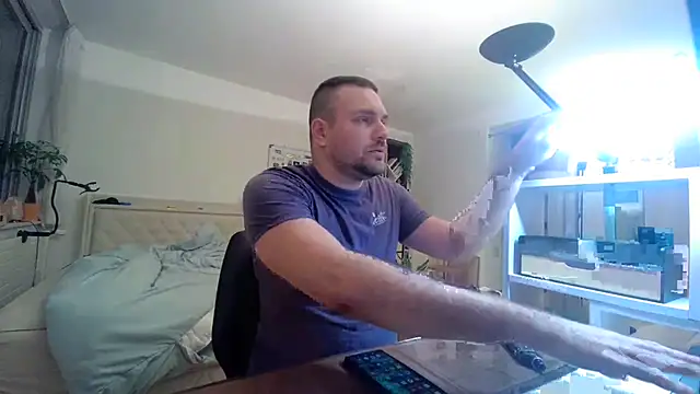 Snapshot of PowerToes chatting on 02-10-26, 04:44 PowerToes online show from 02-10-26, 04:44