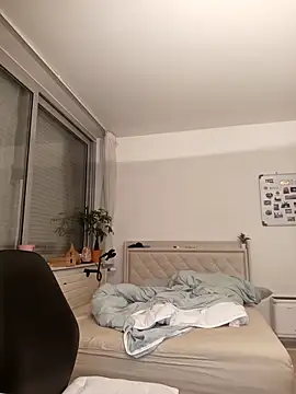 Snapshot of PowerToes chatting on 02-12-26, 09:43 PowerToes online show from 02-12-26, 09:43