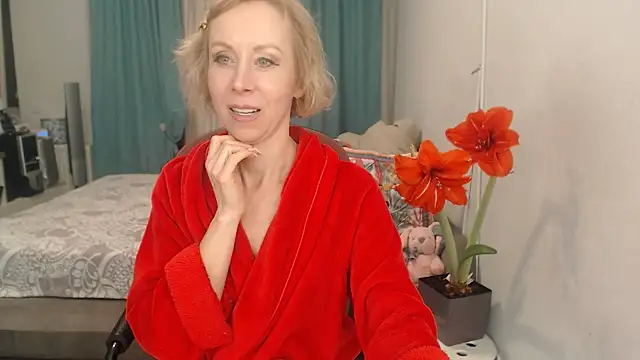 Snapshot of LuxuryNika chatting on 04-18-26, 08:09 LuxuryNika online show from 04-18-26, 08:09