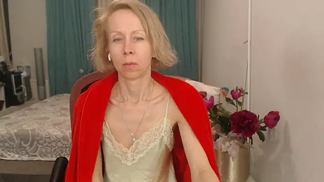 Snapshot of LuxuryNika chatting on 05-31-26, 06:09 LuxuryNika online show from 05-31-26, 06:09