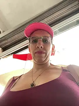 Snapshot of Gatitacarlita chatting on 01-29-25, 03:58 Gatitacarlita online show from 01-29-25, 03:58