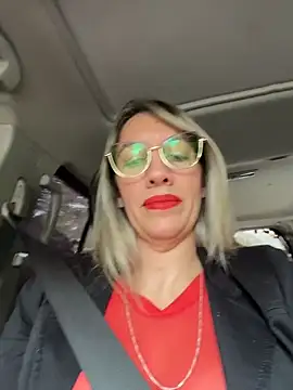 Gatitacarlita online show from 04-11-26, 06:12