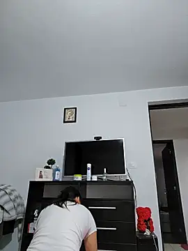 IsabelleCraft online show from 11-28-25, 10:07