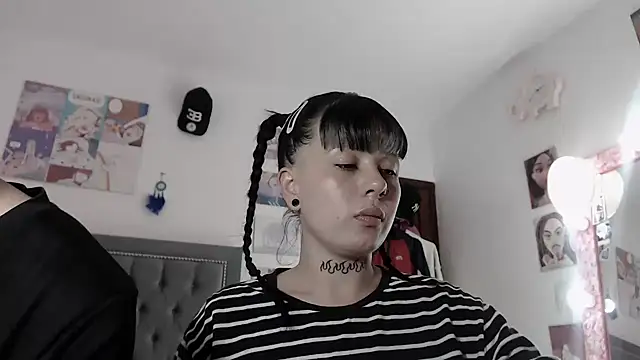 Snapshot of dulce_maria_x chatting on 12-22-24, 07:42 dulce maria x online show from 12-22-24, 07:42