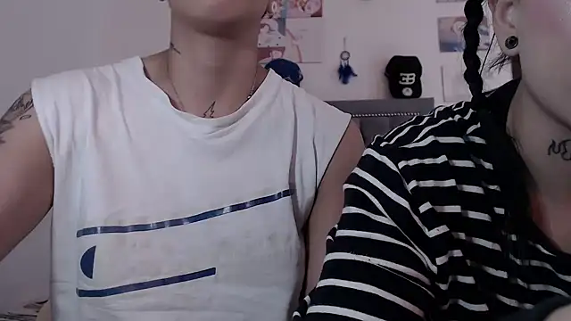 Snapshot of dulce_maria_x chatting on 01-23-25, 09:50 dulce maria x online show from 01-23-25, 09:50