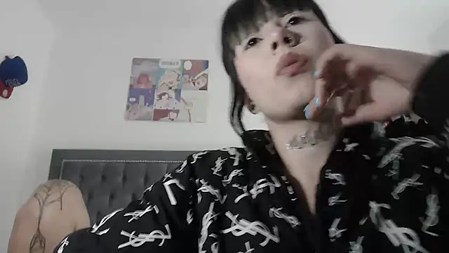 Snapshot of dulce_maria_x chatting on 02-26-25, 01:00 dulce maria x online show from 02-26-25, 01:00