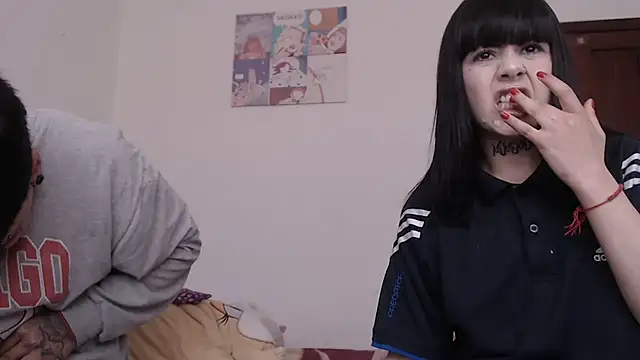 Snapshot of dulce_maria_x chatting on 09-19-25, 06:30 dulce maria x online show from 09-19-25, 06:30