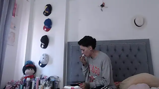 Snapshot of dulce_maria_x chatting on 10-09-25, 12:36 dulce maria x online show from 10-09-25, 12:36