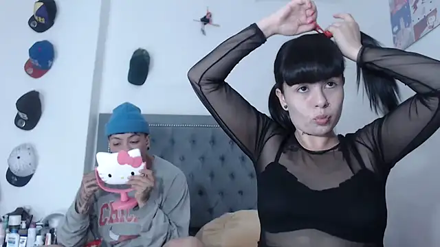 Snapshot of dulce_maria_x chatting on 10-30-25, 10:43 dulce maria x online show from 10-30-25, 10:43