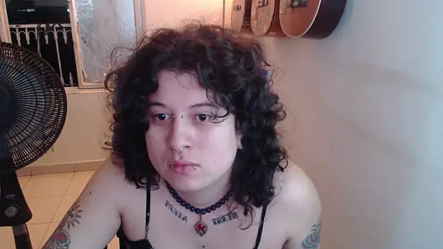 Snapshot of Smoke_trip_Alicia chatting on 01-13-26, 10:53 Smoke trip Alicia online show from 01-13-26, 10:53