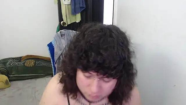 Snapshot of Smoke_trip_Alicia chatting on 02-20-26, 02:17 Smoke trip Alicia online show from 02-20-26, 02:17