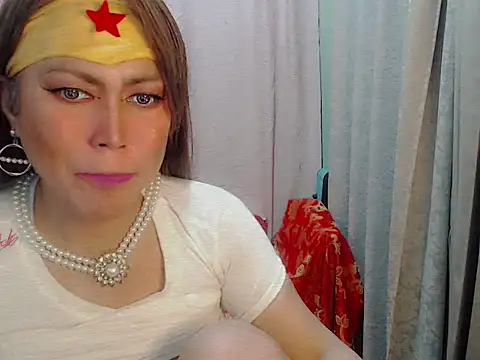 Snapshot of shanecummer chatting on 07-11-26, 12:35 shanecummer online show from 07-11-26, 12:35