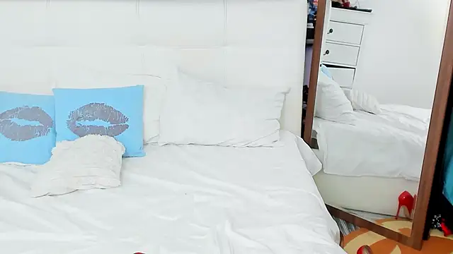 IvyHotFoxy online show from 03-06-25, 11:36