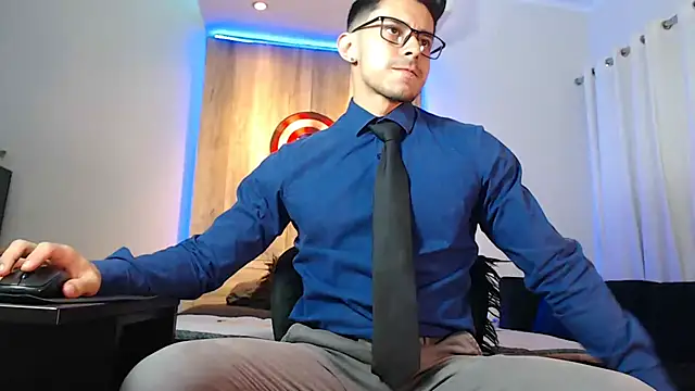 Andrew 4  online show from 12-11-24, 06:14