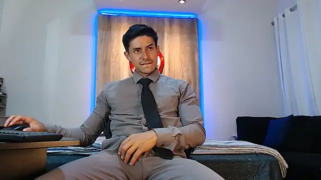 Andrew 4  online show from 03-20-25, 03:13