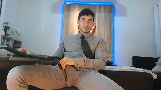 Andrew 4  online show from 10-12-25, 06:12