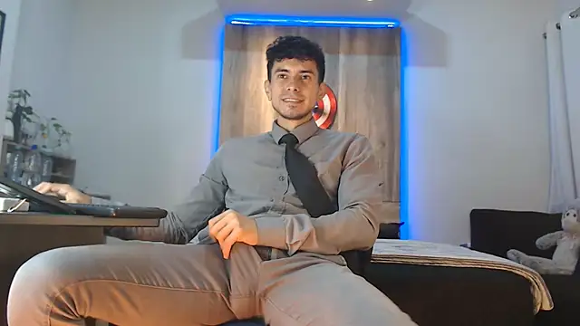 Andrew 4  online show from 10-13-25, 02:33