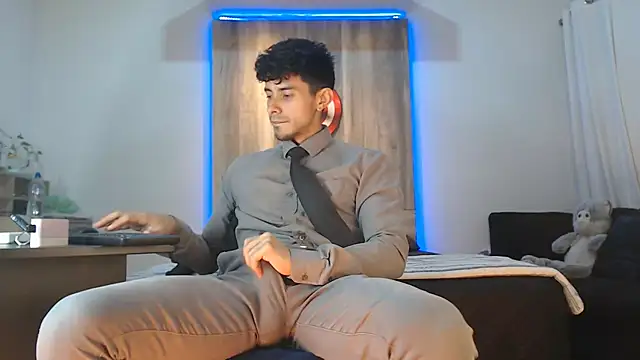 Andrew 4  online show from 10-20-25, 06:14