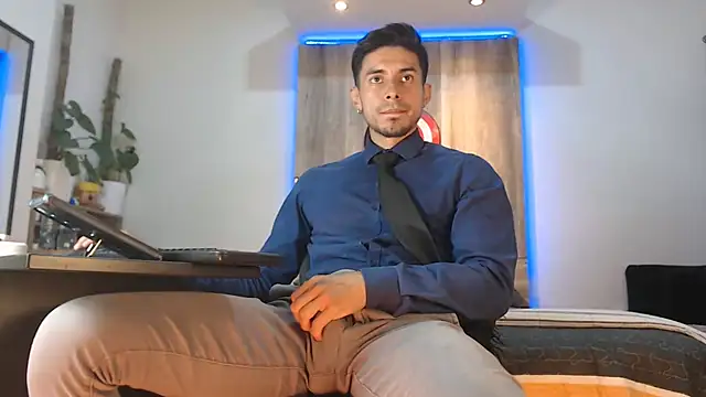 Andrew 4  online show from 02-04-26, 01:55