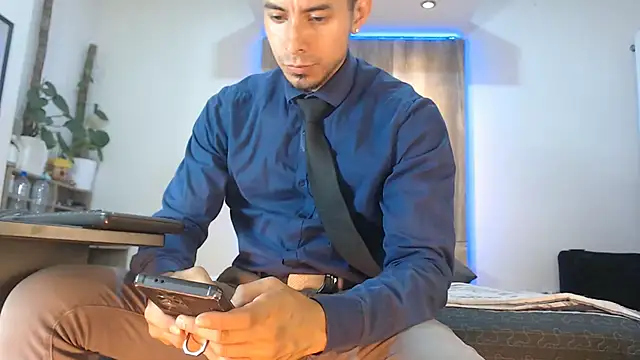 Andrew 4  online show from 02-08-26, 06:39