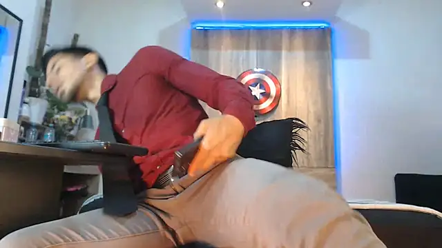 Andrew 4  online show from 04-10-26, 01:22