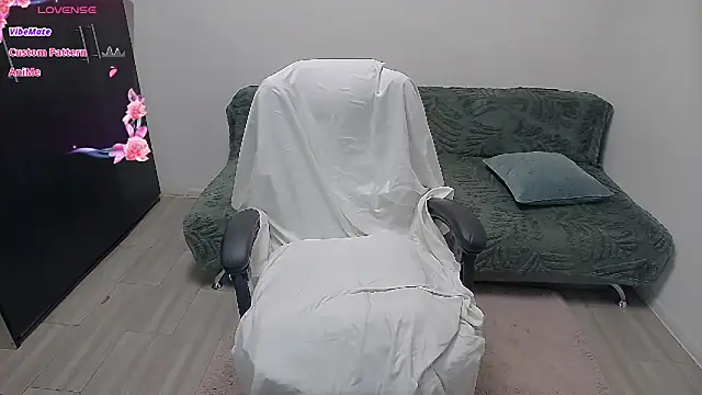 erikaerika online show from 07-15-26, 07:46