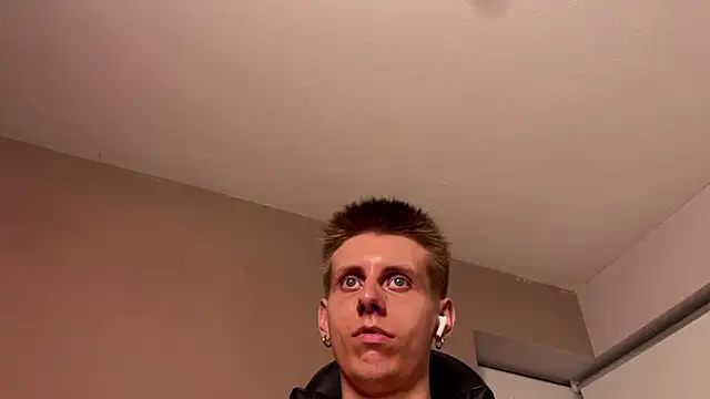 Snapshot of vladdymeow chatting on 01-16-25, 01:27 vladdymeow online show from 01-16-25, 01:27