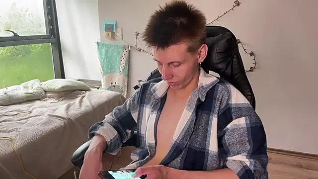 Snapshot of vladdymeow chatting on 02-05-25, 06:26 vladdymeow online show from 02-05-25, 06:26