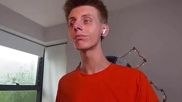 Snapshot of vladdymeow chatting on 02-05-25, 09:29 vladdymeow online show from 02-05-25, 09:29