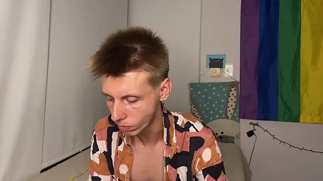 Snapshot of vladdymeow chatting on 03-18-25, 03:20 vladdymeow online show from 03-18-25, 03:20