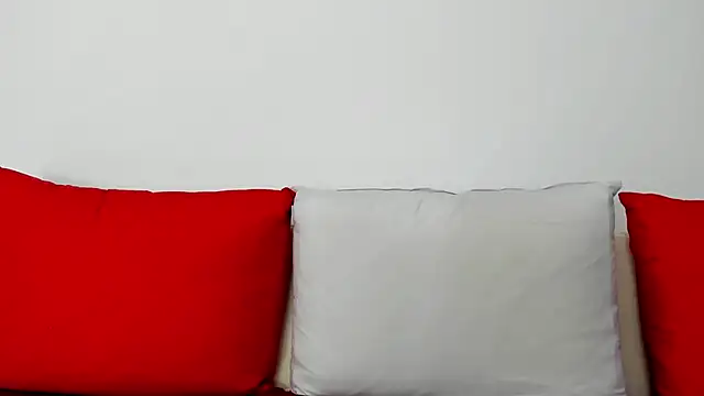 Snapshot of cute_angel95 chatting on 02-06-25, 09:28 cute angel95 online show from 02-06-25, 09:28