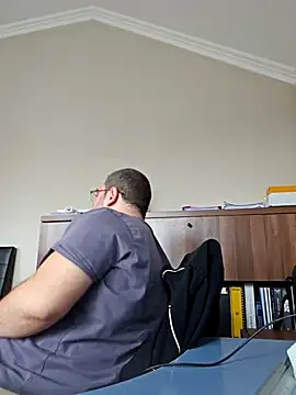 Snapshot of Andrew1900529 chatting on 03-10-25, 12:48 Andrew1900529 online show from 03-10-25, 12:48