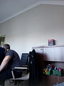 Snapshot of Andrew1900529 chatting on 03-18-25, 01:09 Andrew1900529 online show from 03-18-25, 01:09