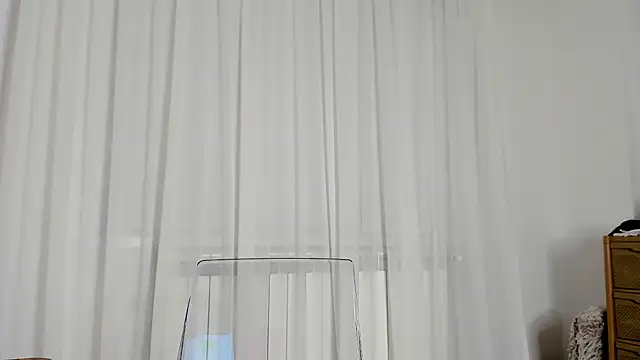 Snapshot of BrianaDiamondXXX chatting on 12-14-24, 04:56 BrianaDiamondXXX online show from 12-14-24, 04:56