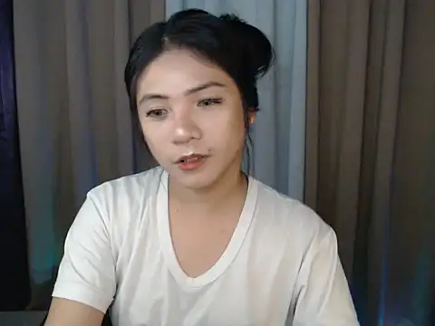 Kisses-For-You online show from 01-18-26, 05:00