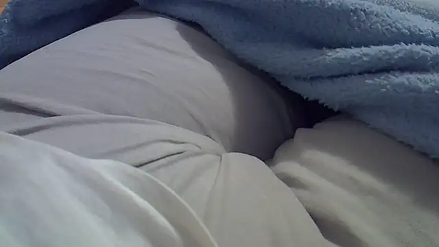 Snapshot of perescam chatting on 07-23-26, 01:58 perescam online show from 07-23-26, 01:58