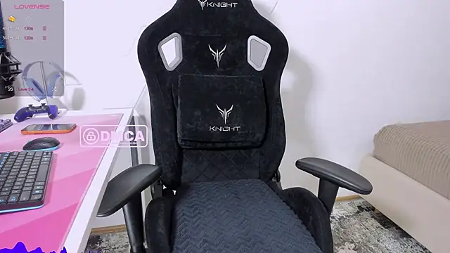 SkyqueenI online show from 05-18-26, 06:52