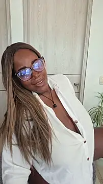 Adrilovechocolate online show from 10-18-25, 04:08