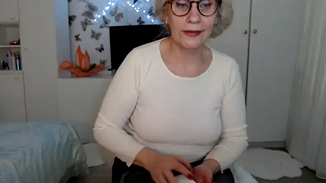 Snapshot of Ghertrude52 chatting on 02-21-25, 10:39 Ghertrude52 online show from 02-21-25, 10:39